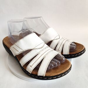 Clarks Comfort Sandals Size 8.5 Slides White Leather Slip On Boho Adjustable